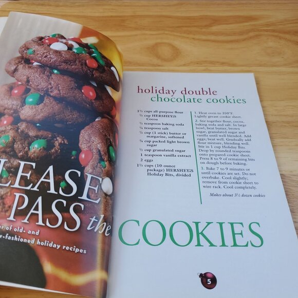 Set Of 5 Holiday Cookbooks Old-Fashioned Holidays Bake Sale Favorites & More - Picture 15 of 16